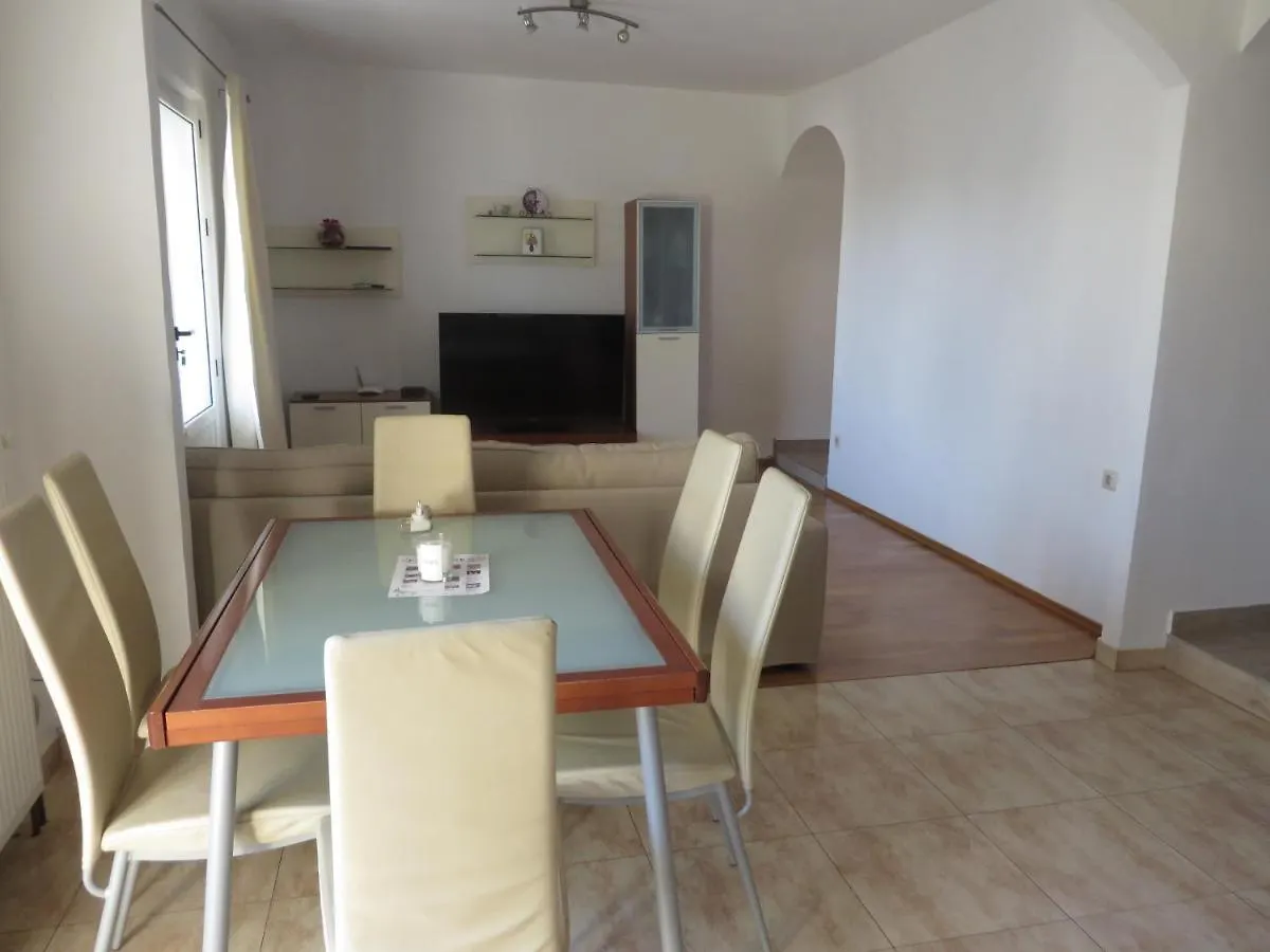 Apartments Tonka Pakoštane 0*,  Kroatien