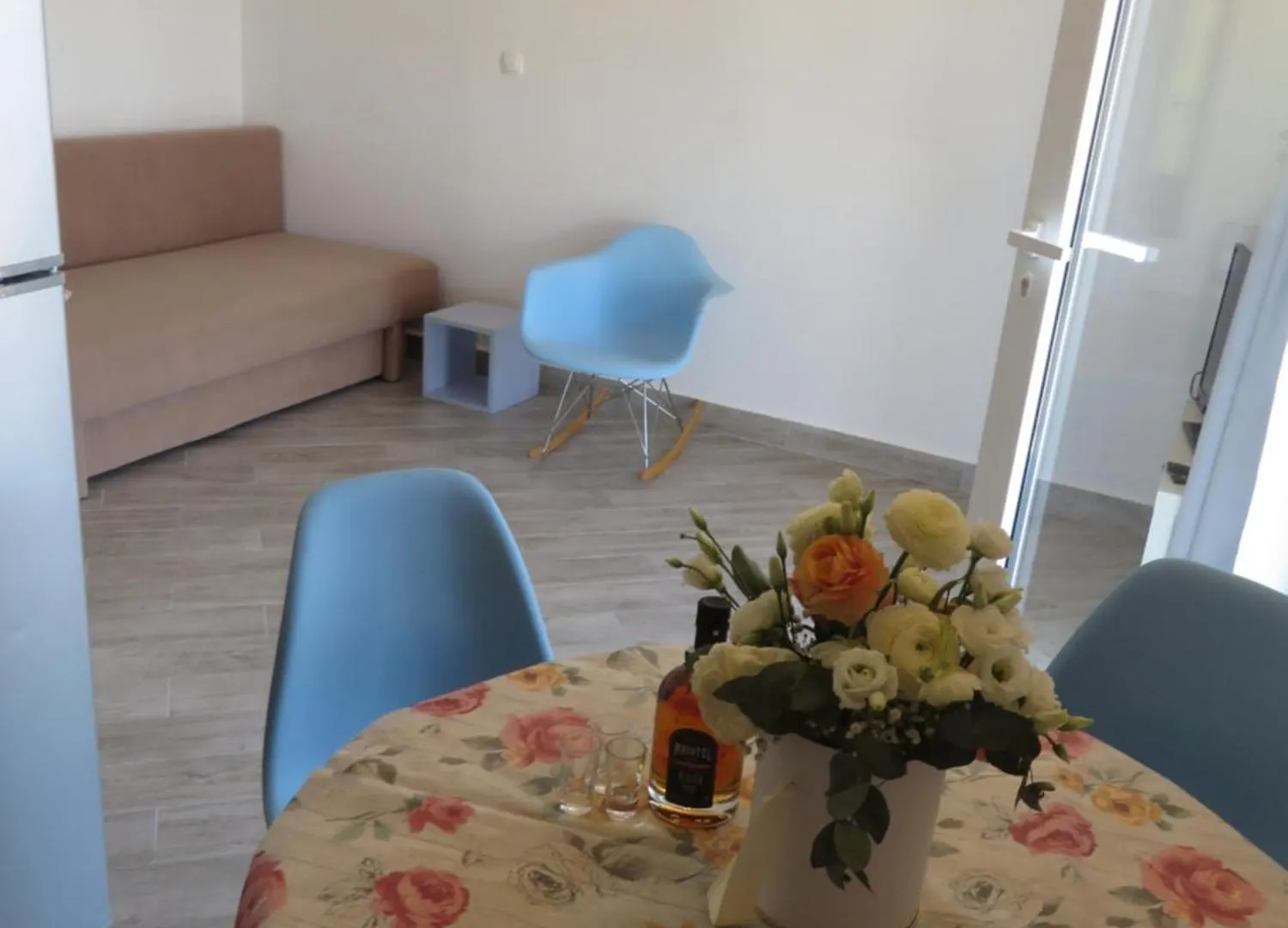 Apartments Tonka Pakoštane 0*,