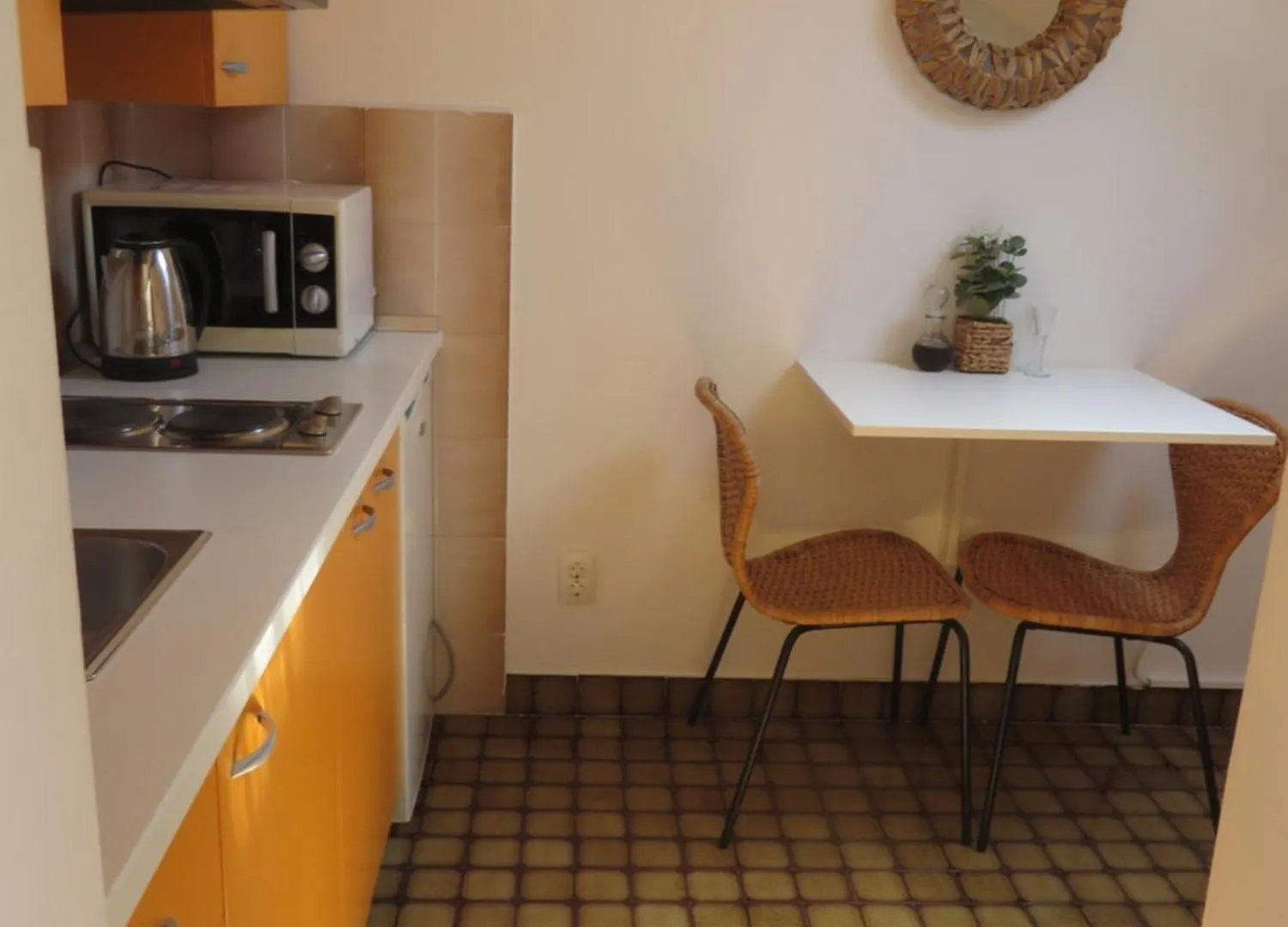 Apartments Tonka Pakoštane