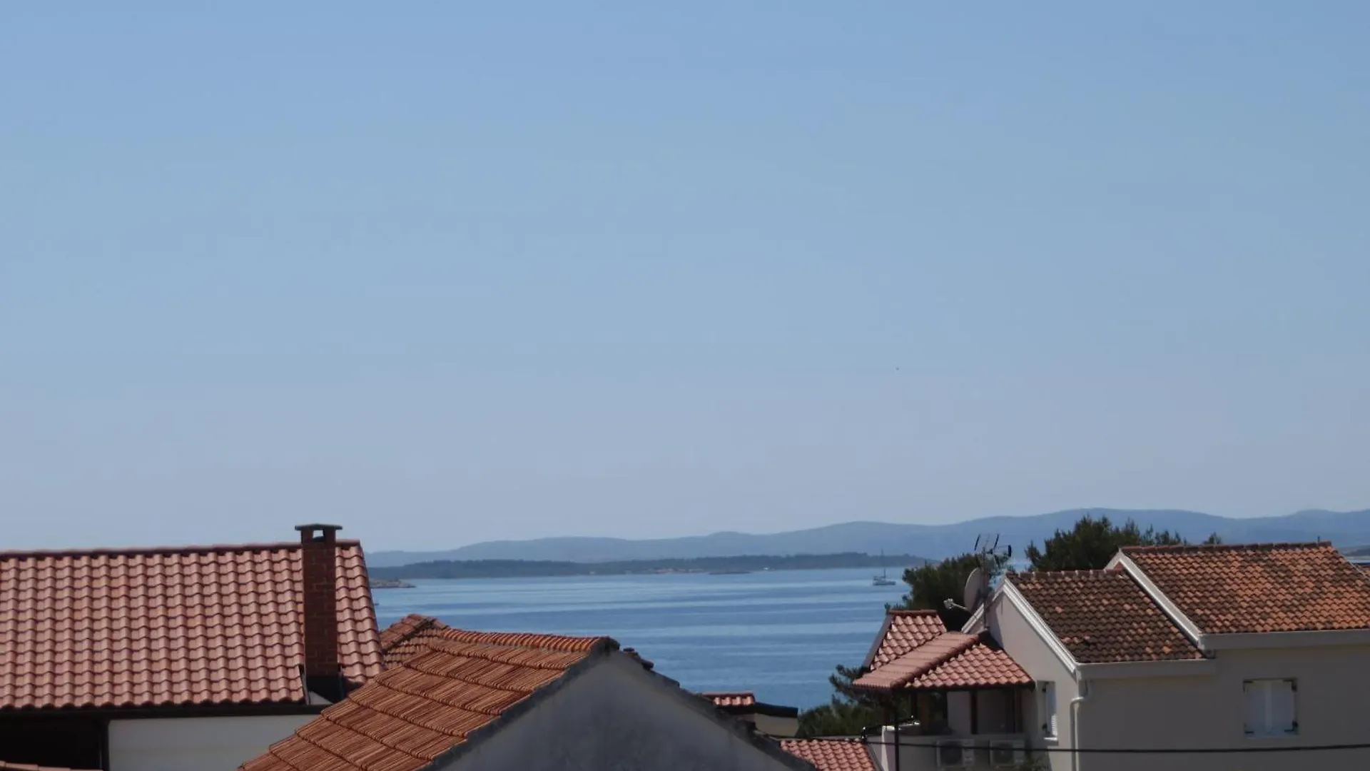 Apartments Tonka Pakoštane